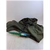 Image 4 : Hip Waders - Size 13, Beach Umbrella Holder