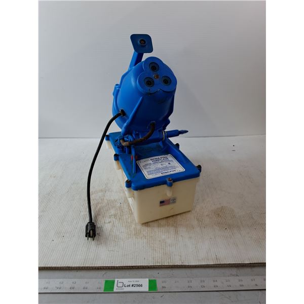 Curtis Dyna-Fog Hurricane Fog Machine