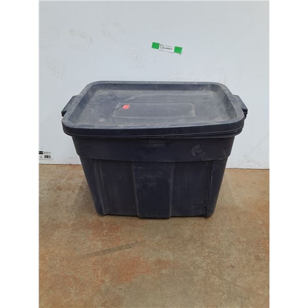 *Rubbermaid Roughneck Tote with Lid 23" x 15" x 17"- Cannot Ship