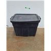 Image 1 : *Rubbermaid Roughneck Tote with Lid 23" x 15" x 17"- Cannot Ship