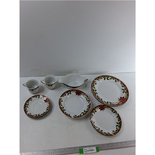 (6) Plates, (2) Tea Cups, Gravy Boat