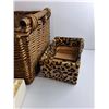 Image 3 : Wicker Basket, Wall Hanging Organizer, Bags and Misc