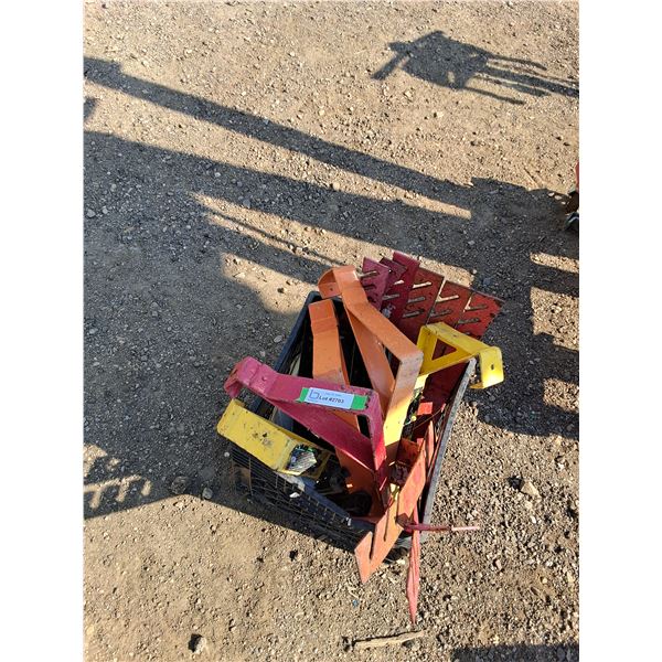 **Roofing Brackets - PICK UP ONLY