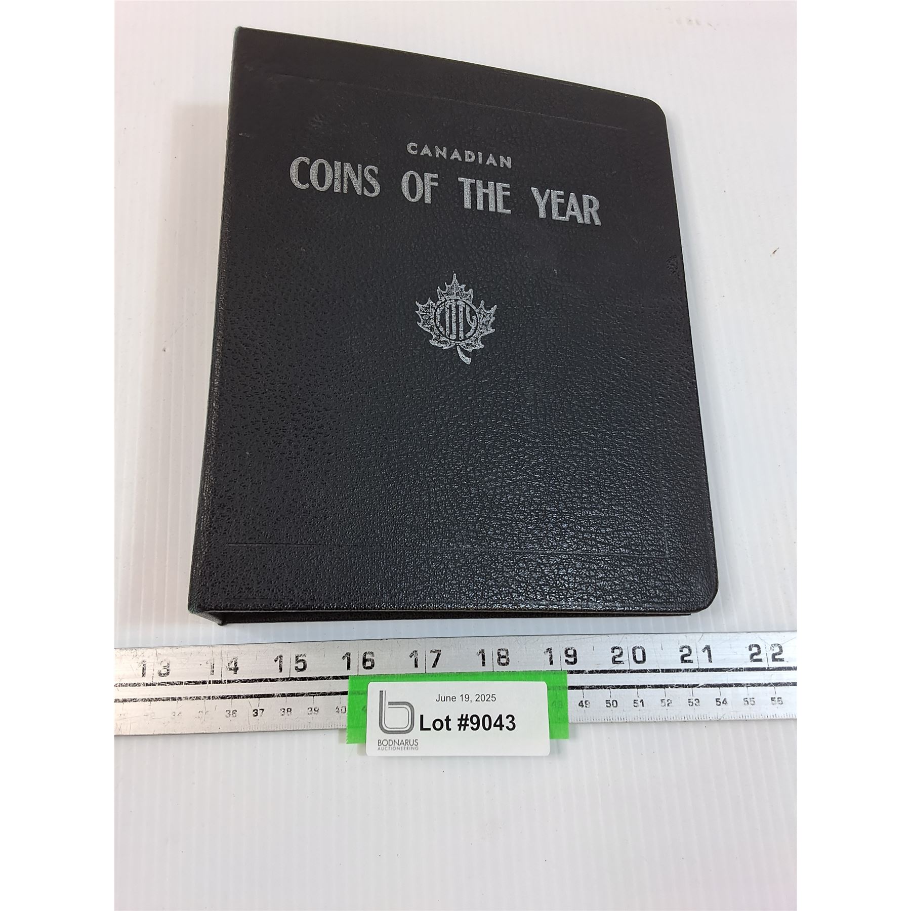 Canadian Coin Collection Sheets Canadian Coins of the Year Booklet/Binder w/Coin Collection Page ...