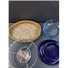Image 5 : Cobalt Blue Dish in Stainless Steel Basket, Wicker Basket, Clear Blue Serving Bowl