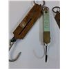 Image 2 : (3) Vintage Weigh Scales