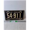 Image 1 : Vintage Saskatchewan License Plate- 1952