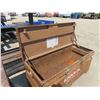 Image 8 : 2 Knaack Jobsite Tool Boxes 32'' x 48'' x 30'' & 29'' x 