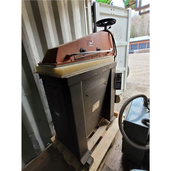 Fipi F36 Swing-Arm Clicker Press - Table size 36” x 20”