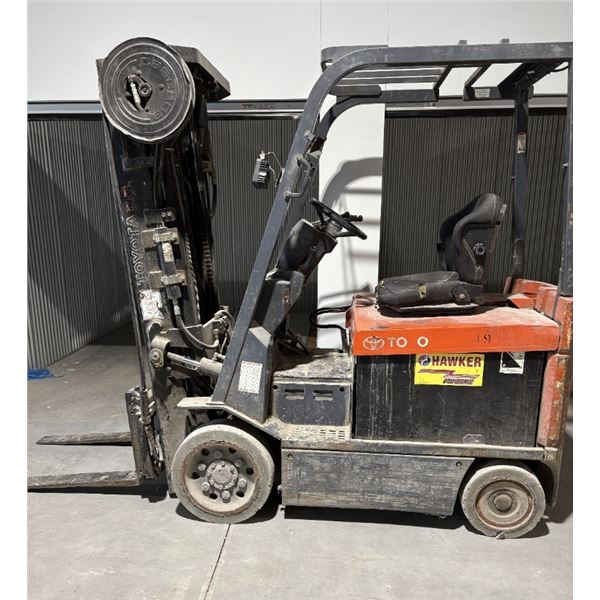 Toyota 2003 Electric Forlift 5000lbs with charger (4000h)
