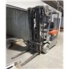 Image 2 : Toyota 2003 Electric Forlift 5000lbs with charger (4000h)