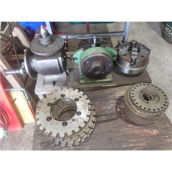 - Dividing Head with 2 Chucks(5"/6") and plates