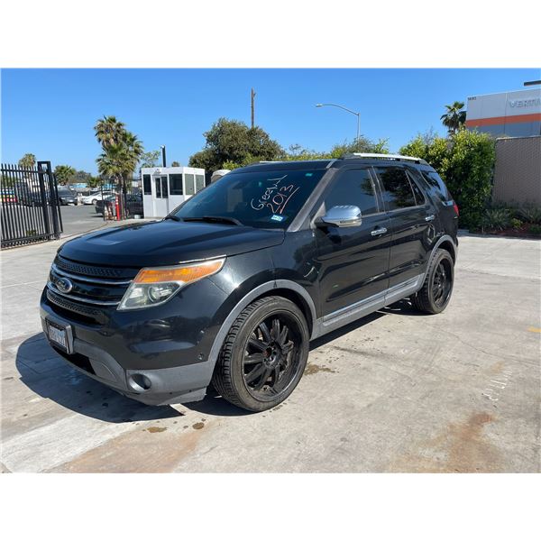 FORD EXPLORER 2013 O/S T-DONATION