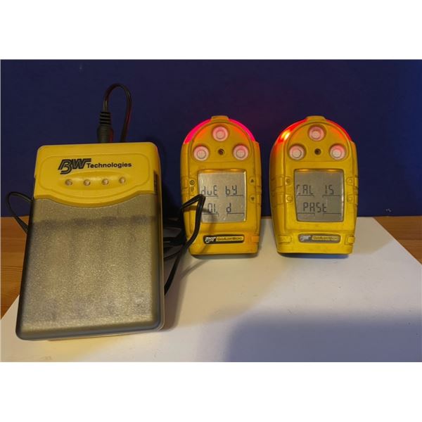 2 BW GasAlert Micro gas monitors and charger. Good used