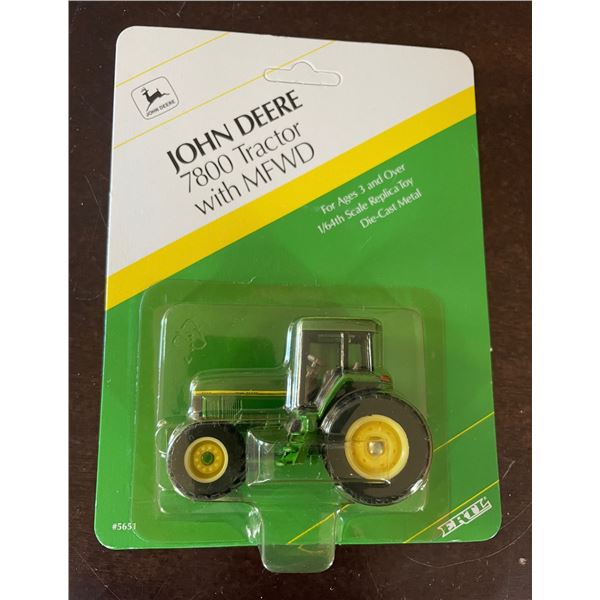 John Deere 1/64 scale tractor