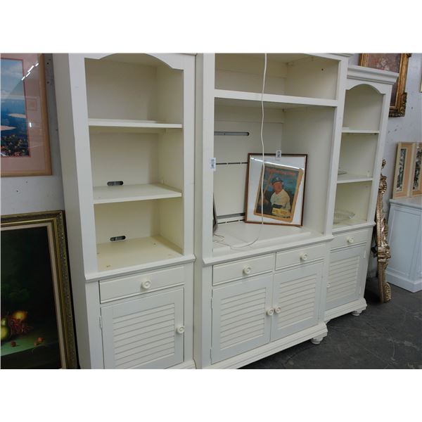 Broyhill Bone Louvered 3 Pc, Wall Unit