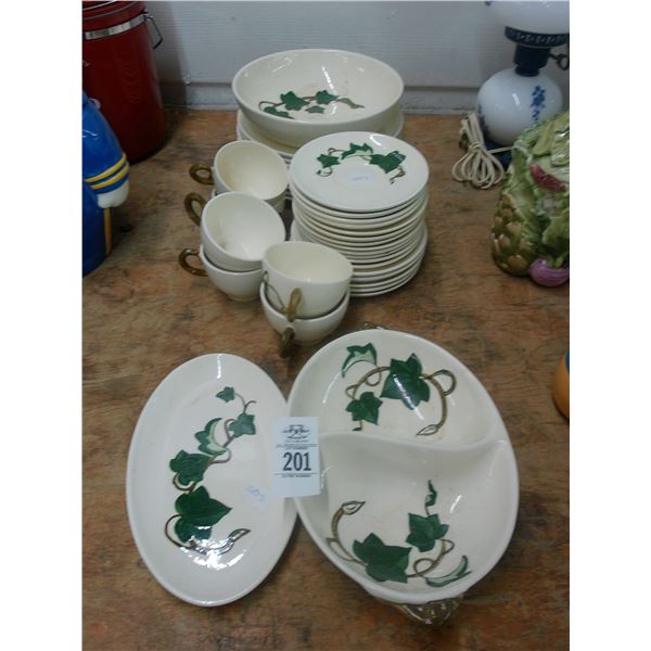 Poppy Trail Leaf Motif Dinnerware