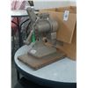Image 3 : Vintage 8MM Projector