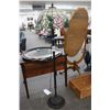 Image 1 : Floor Lamp w/Leaded Glass Shade