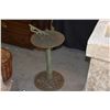 Image 3 : ANTIQUE METAL SUNDIAL ON STAND