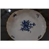 Image 2 : MEISSEN BLUE ONION BOWL, PLATES & CAKE PLATES (4 PCS) (DOES NOT INCLUDE STAND)