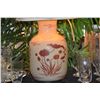 Image 2 : TABLE LAMP W/LOTUS DESIGN & SHADE