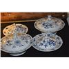 Image 2 : MEISSEN COVERED TUREENS & COVERED VEGETABLE DISHES, BLUE ONION PATTERN (4 PCS)
