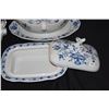 Image 4 : MEISSEN COVERED TUREEN, GRAVY BOAT & COVERED DISH, BLUE ONION PATTERN (3 PCS)