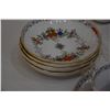 Image 8 : MEISSEN TEA SET W/LUNCHEON PLATES, INDIAN FLOWER (MULTICOLOR) PATTERN (22 PCS)
