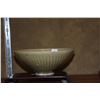 Image 3 : CELADON CHINESE INCISED BOWL W/STAND (6 1/2")