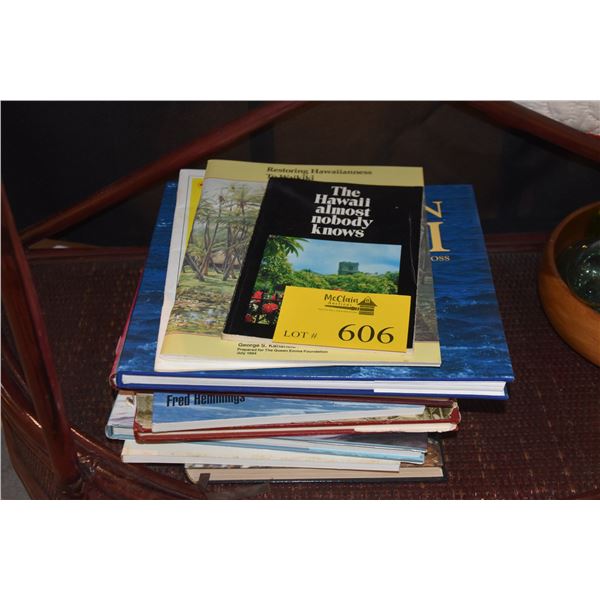 COLLECTION OF BOOKS ON HAWAII (10 PCS)