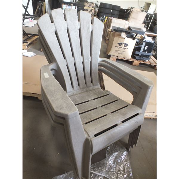 3 Plastic Lawn Chairs