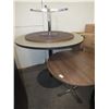 Image 1 : 3 Round Tables