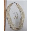 Image 2 : Pair of pearl necklaces- 1 with earrings