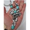 Image 2 : 6 beautiful silver toned necklaces