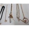 Image 4 : Lot of 10 beautiful gold toned necklaces