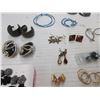Image 5 : Lot of various earrings