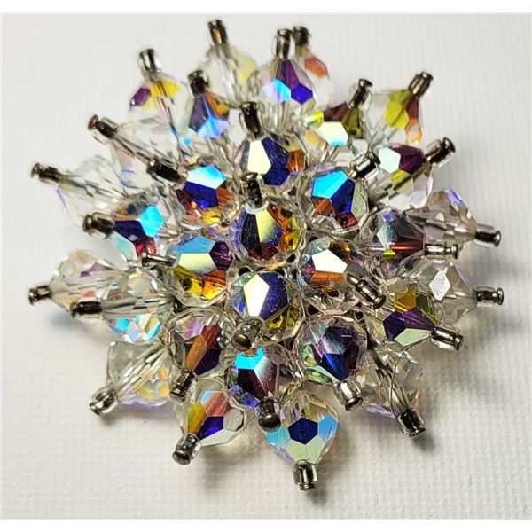 9) CLEAR AND IRRIDESCENT CRYSTAL ROUND BROOCH
