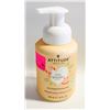 Image 1 : NEW 295ML ATTITUDE HAIR & BODY FOAMING WASH ORANGE