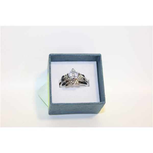 2PCS WHITE SAPPHIRE WEDDING STYLE RINGS SET SZ8