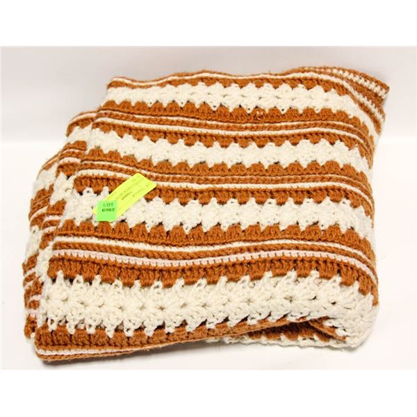 KNITTED THROW BROWN APROX 60"X60"