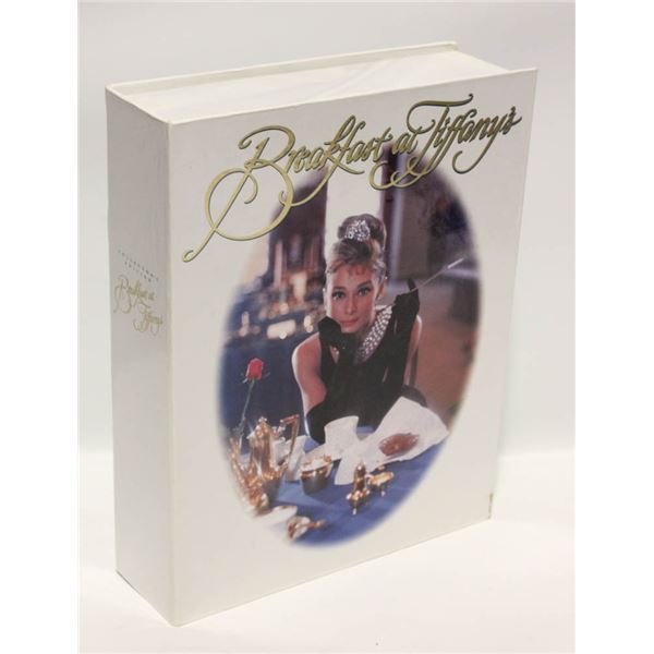 BREAKFAST AT TIFFANYS SET SCRIPT SEALED (MISSING