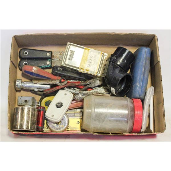 FLAT OF TOOLS AND HARDWARE
