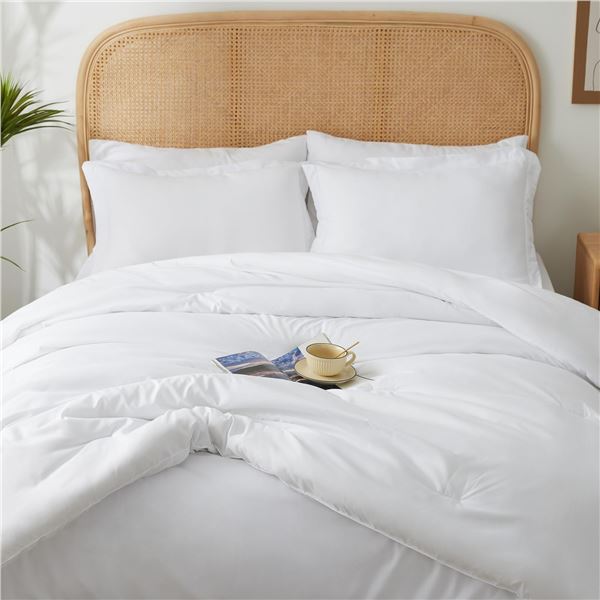 NEW 88" X 88" WHITE KING SIZE COMFORTER
