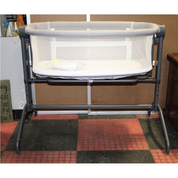 NEWLY ASSEMBLED FIXTURES KINGDOM BABY BASSINET &