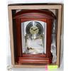Image 1 : BULOVA TABLE CLOCK, NORDALE B1848 NEW IN BOX