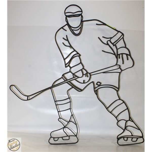 METAL HOCKEY PLAYER CUSTOM ART WORK