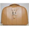 Image 1 : VINTAGE LEATHER SOFT SIDED LUGGAGE BAG 20" X 24" X