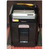 Image 1 : FELLOWES LARGE PAPER SHREDDER