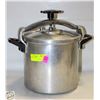Image 1 : PRESSURE COOKER